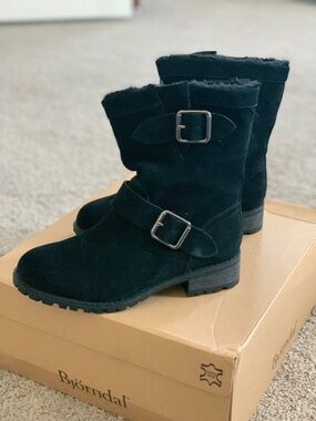 Bjorndal Black Suede Short Buckle Winter Boots